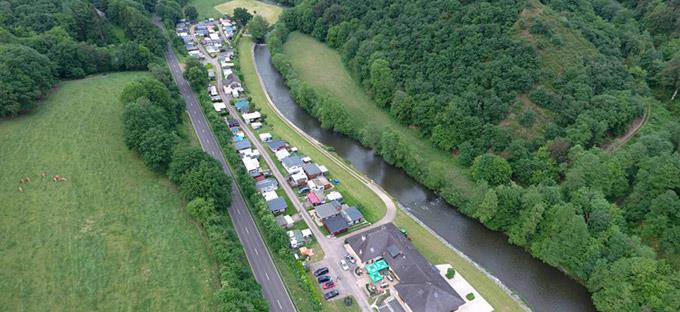 Ideal holiday destination - Camping du Barrage from the air